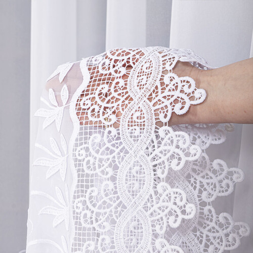 firanka-z-aplikacja-na-woalu-wysokosc-175cm-kolor-001-bialy-008415-233-001-000175-1